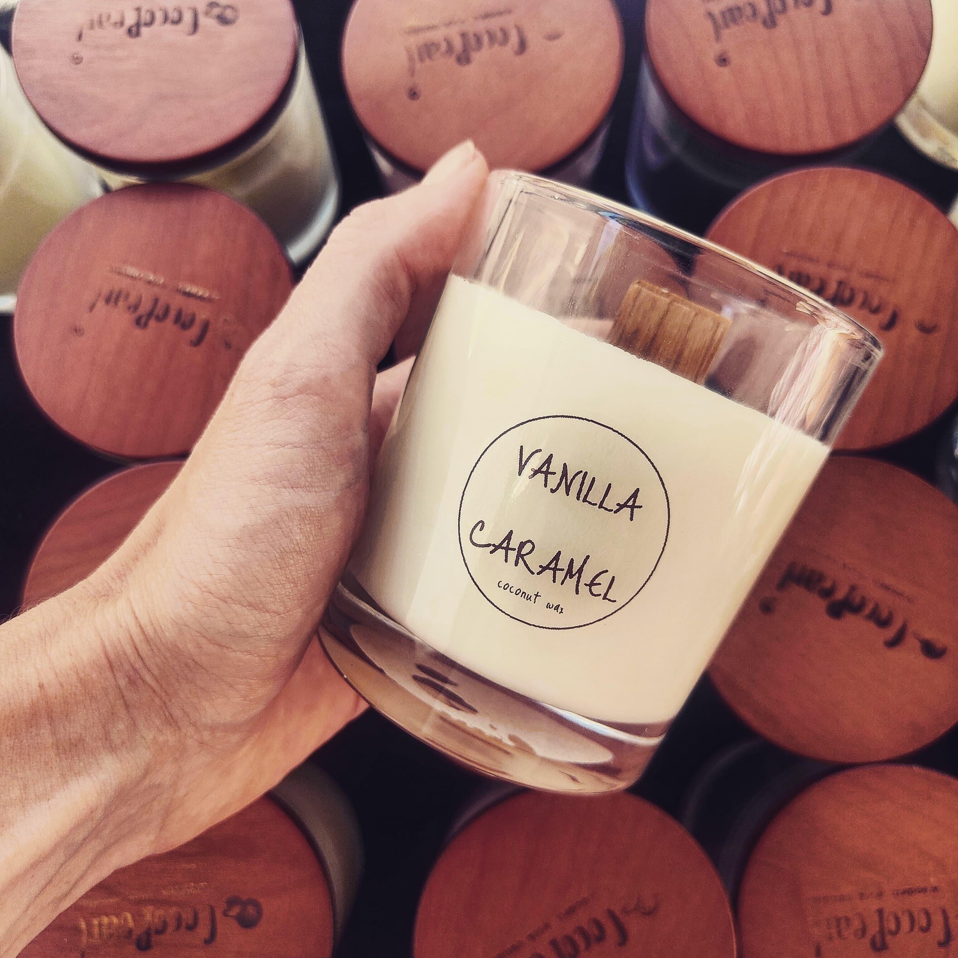 Vanilla caramel | Scented Candle - Wooden wick - Review